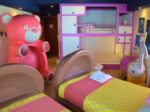 映画内の子ども部屋を再現した「ミニオンルーム2」　大
